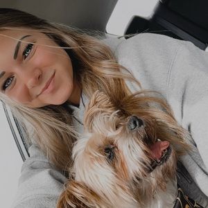 Meet your Posher, Katelyn